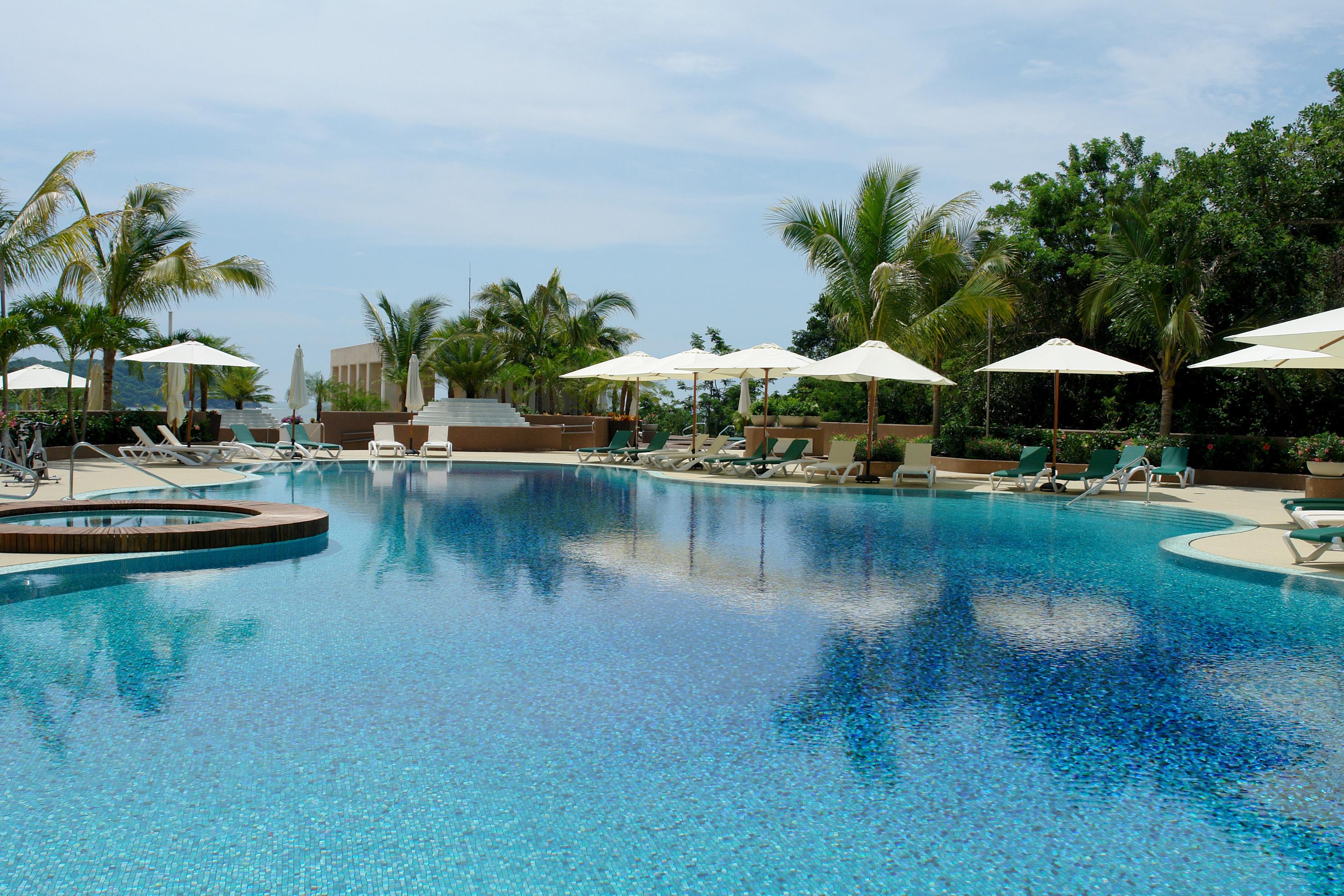 Azul Ixtapa Grand All Inclusive Suites - Spa & Convention Center Extérieur photo The swimming pool at the resort