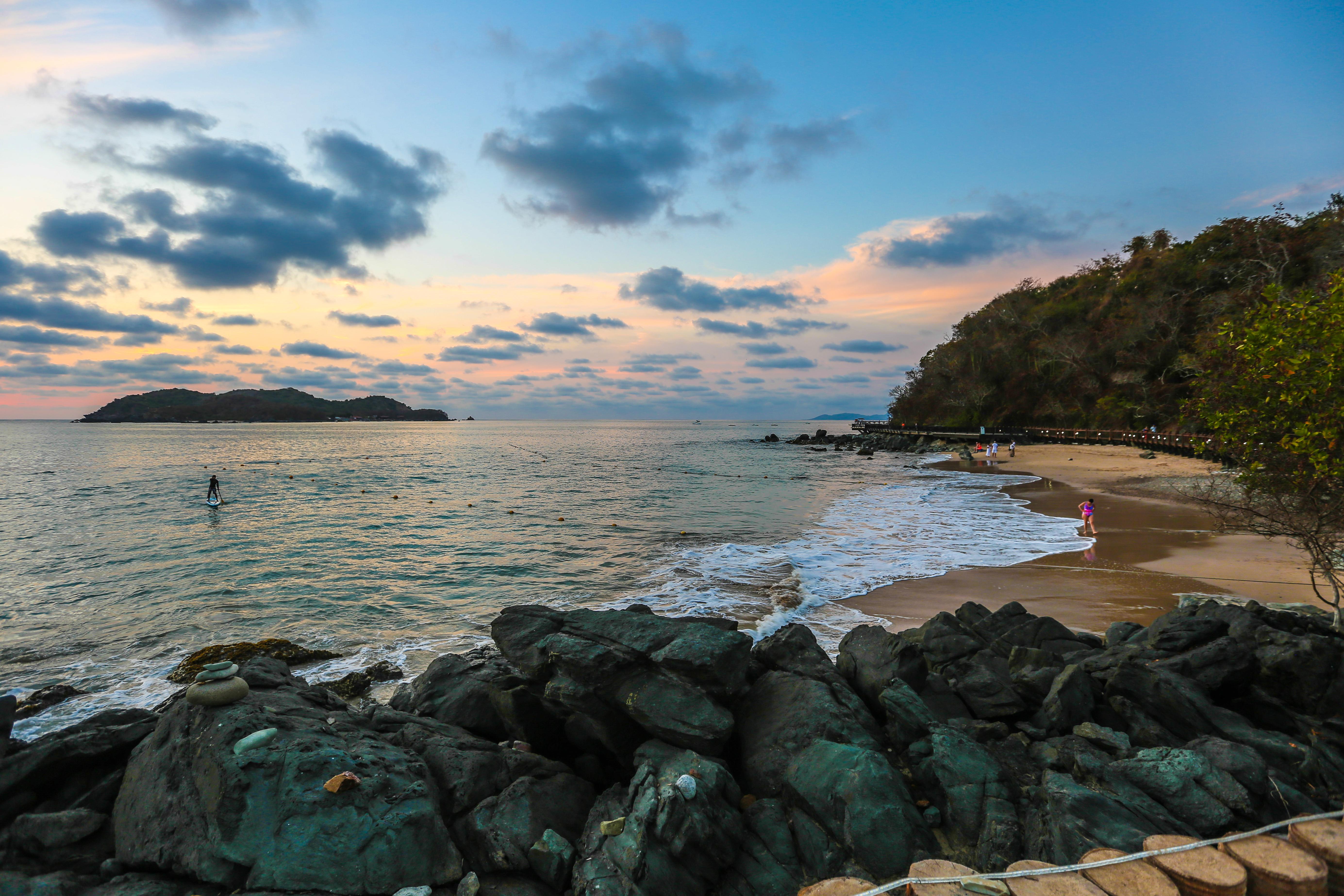 Azul Ixtapa Grand All Inclusive Suites - Spa & Convention Center Extérieur photo Sunset at the beach