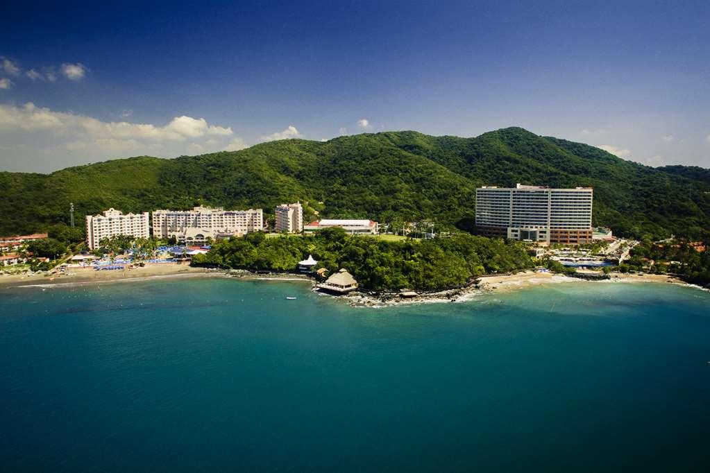 Azul Ixtapa Grand All Inclusive Suites - Spa & Convention Center Extérieur photo The Royal Hawaiian Hotel