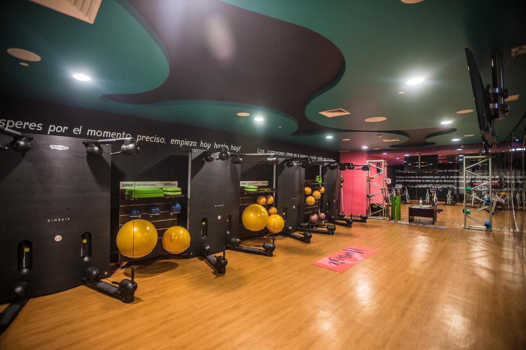 Azul Ixtapa Grand All Inclusive Suites - Spa & Convention Center Extérieur photo The gym at the hotel
