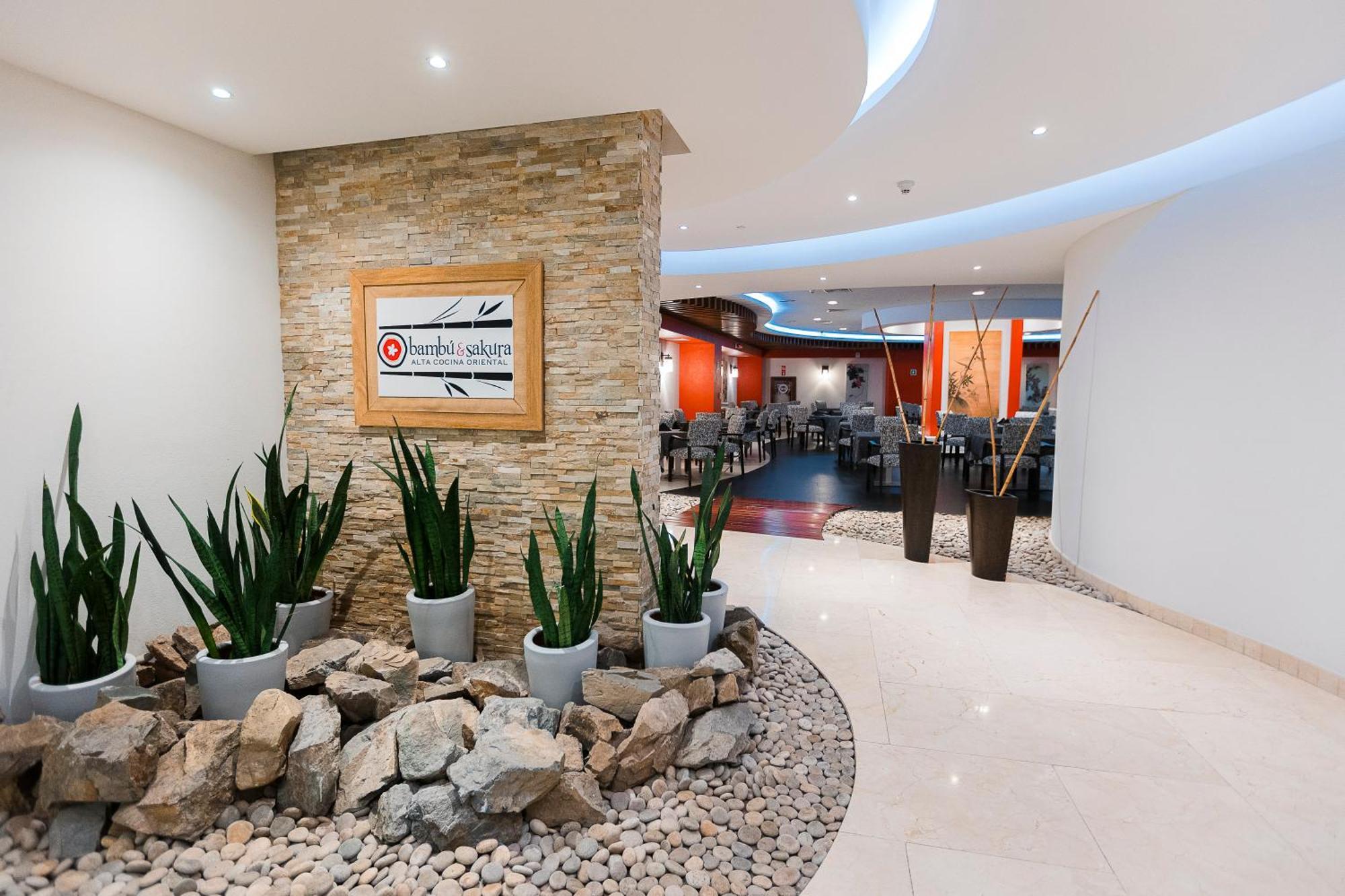 Azul Ixtapa Grand All Inclusive Suites - Spa & Convention Center Extérieur photo The interior of the lounge